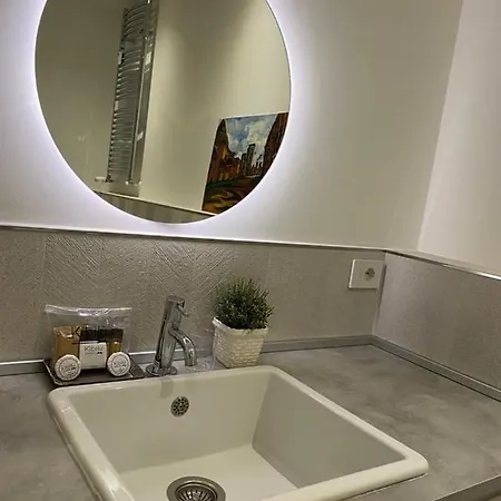 Kibilu - Viale Regina Margherita * Milan